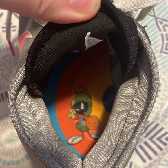 Never worn brand new - Picture 4 of 5